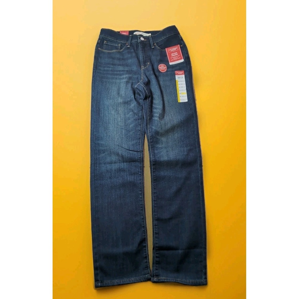 Signature by Levi Strauss Women's Mid Rise Straight Leg 6M Stretch‎ Denim